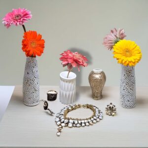 Round Vase with elegant texture – Artistic Design For Artificial Flowers, Jewellery, Pin holder, Office & Home Décor