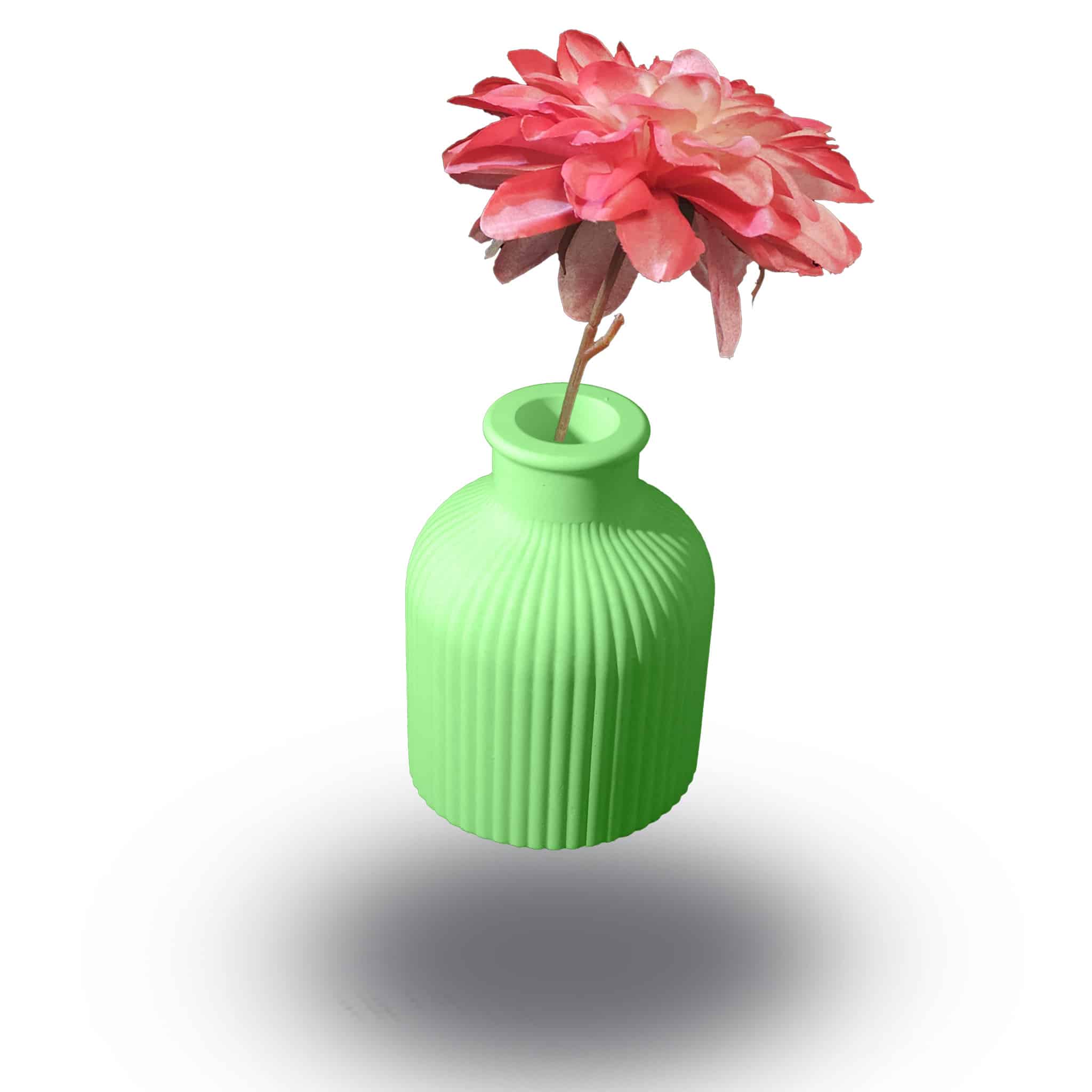 round_vase_with_strands_gr